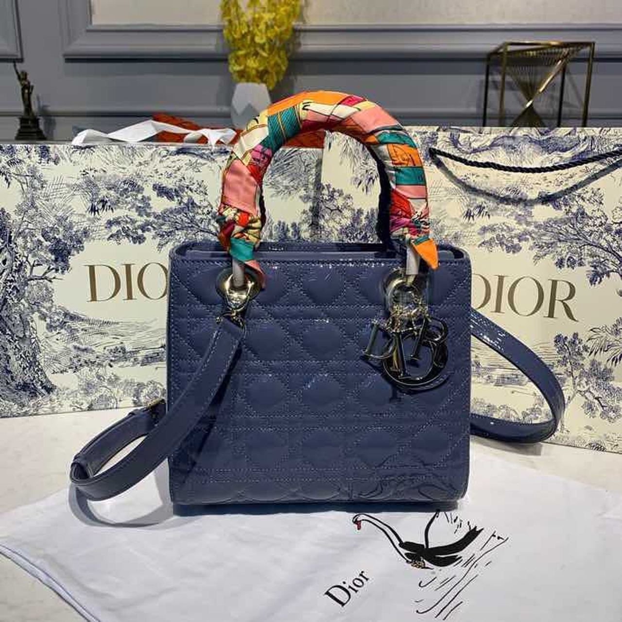 Metop Qualityum Lady Hardware Deep Patent Blue Silver Travel Bag
