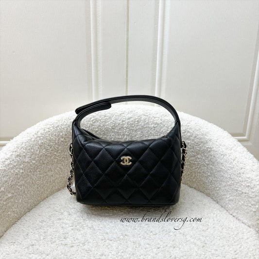 Classic Quilted Hobo Clutch on Chain in Black Caviar and LGHW (Model: ) Refined