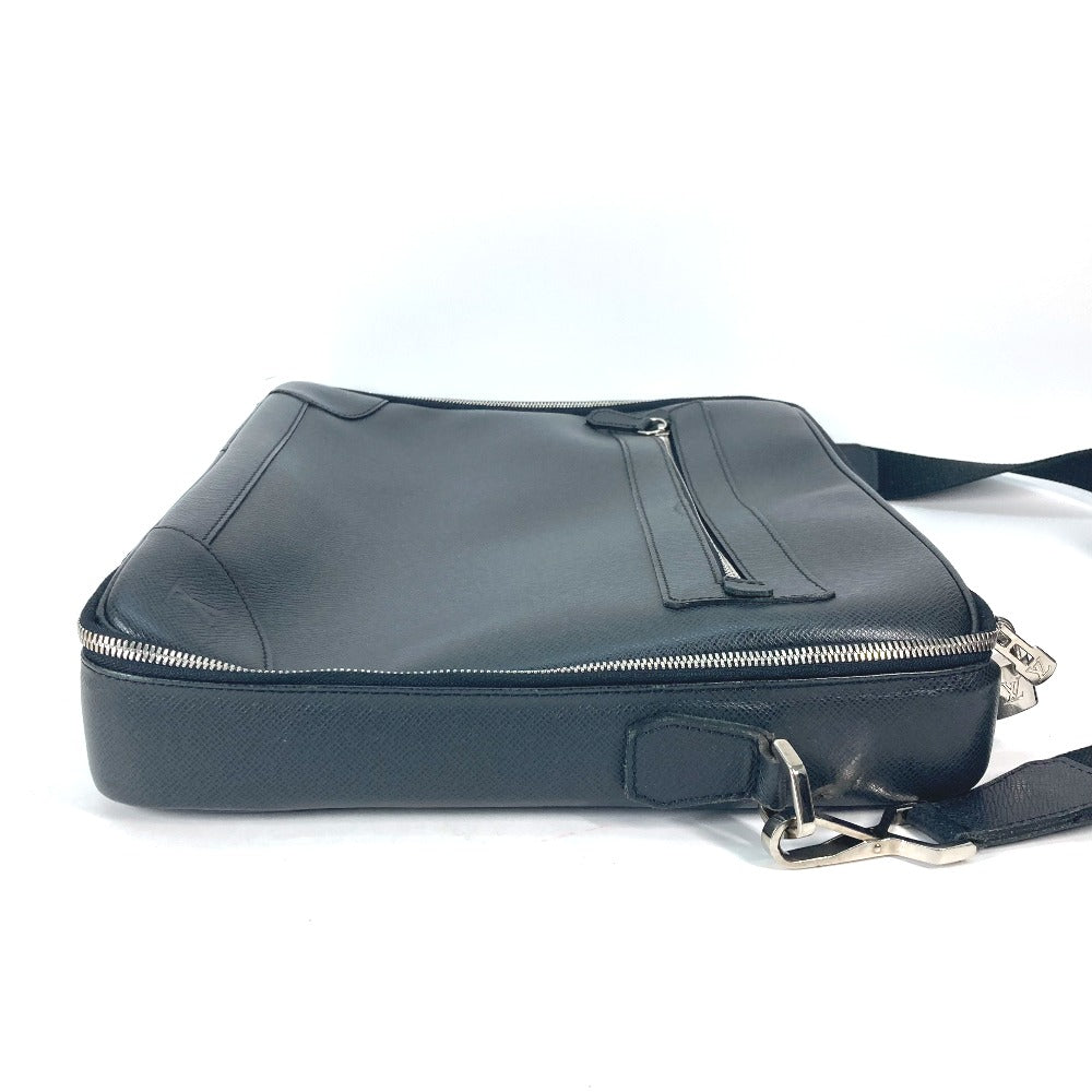 Louis Vuitton Business M32522 Taiga Porto Leather Black Handbag