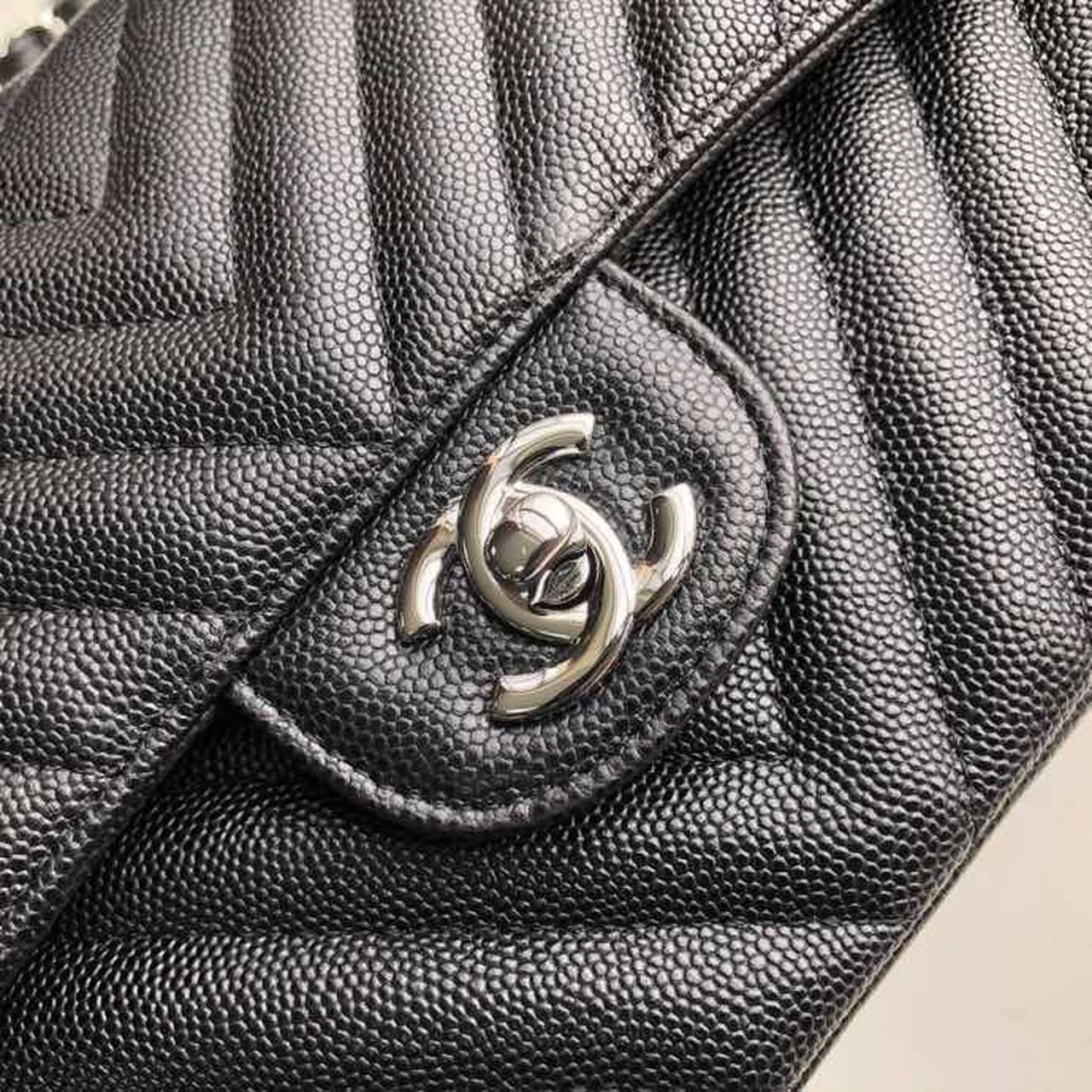 CHL Chevron Classic Hardware , Black Silver Crossbody Bag