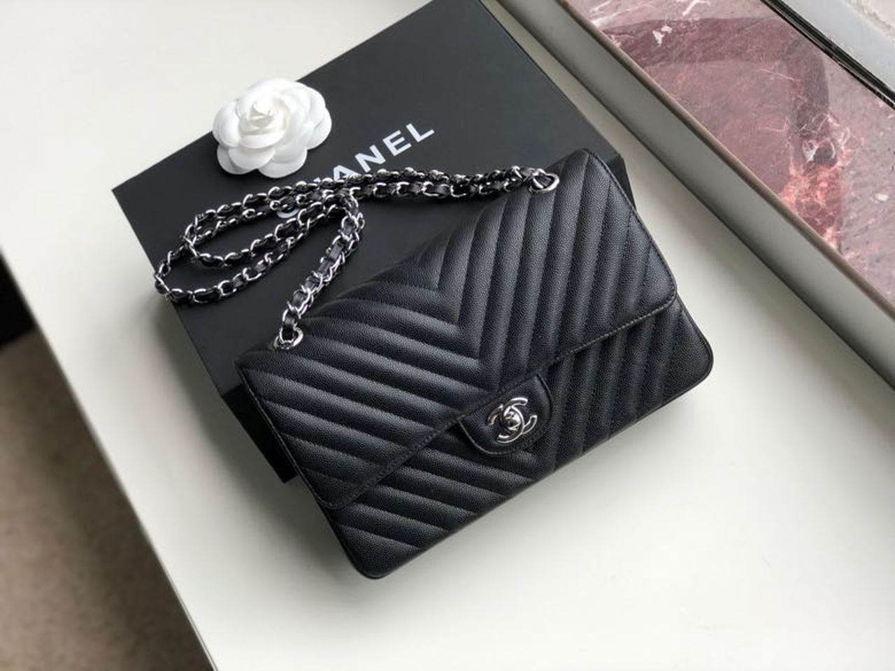 CHL Chevron Classic Hardware , Black Silver Crossbody Bag