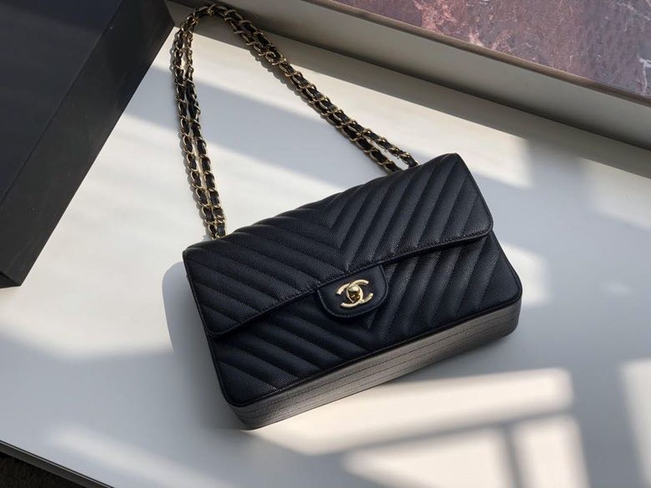 CHL Chevron Classic Toned Hardware Black Gold Crossbody Bag Bags 102In26Cm