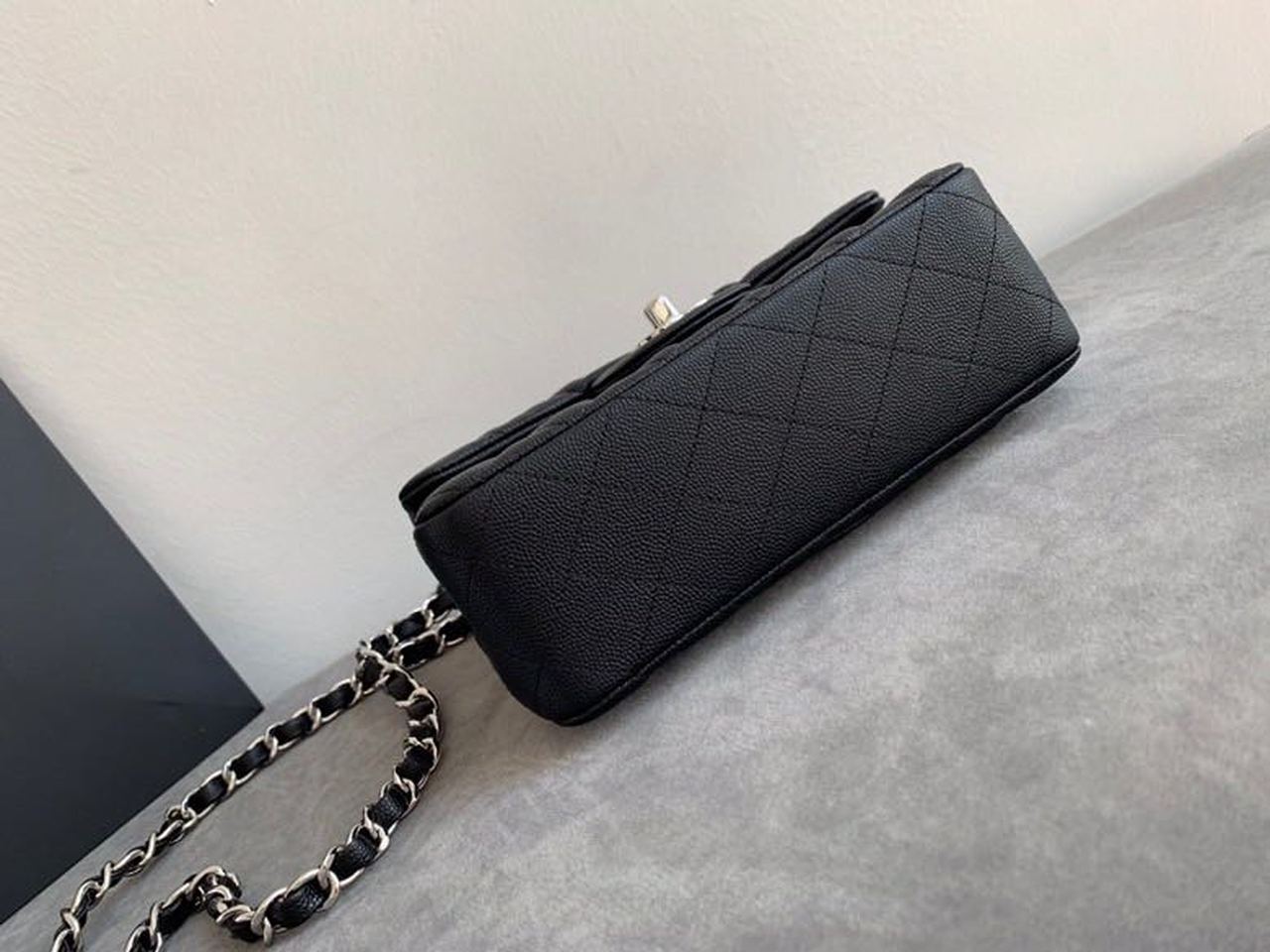 CHLSmall Classic Rose Toned Hardware Black Gold Crossbody Bag