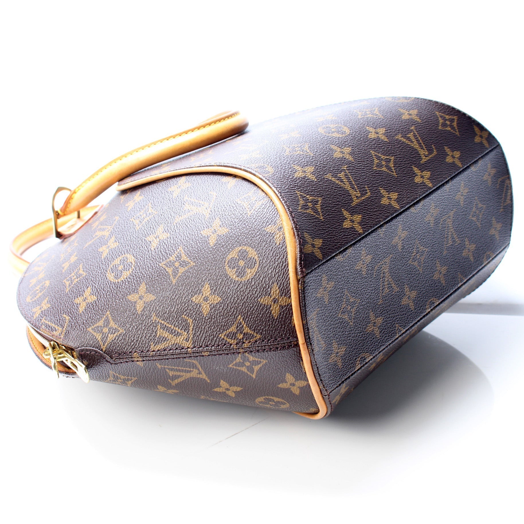 Louis Vuitton Ellipse MM Monogram Handbag
