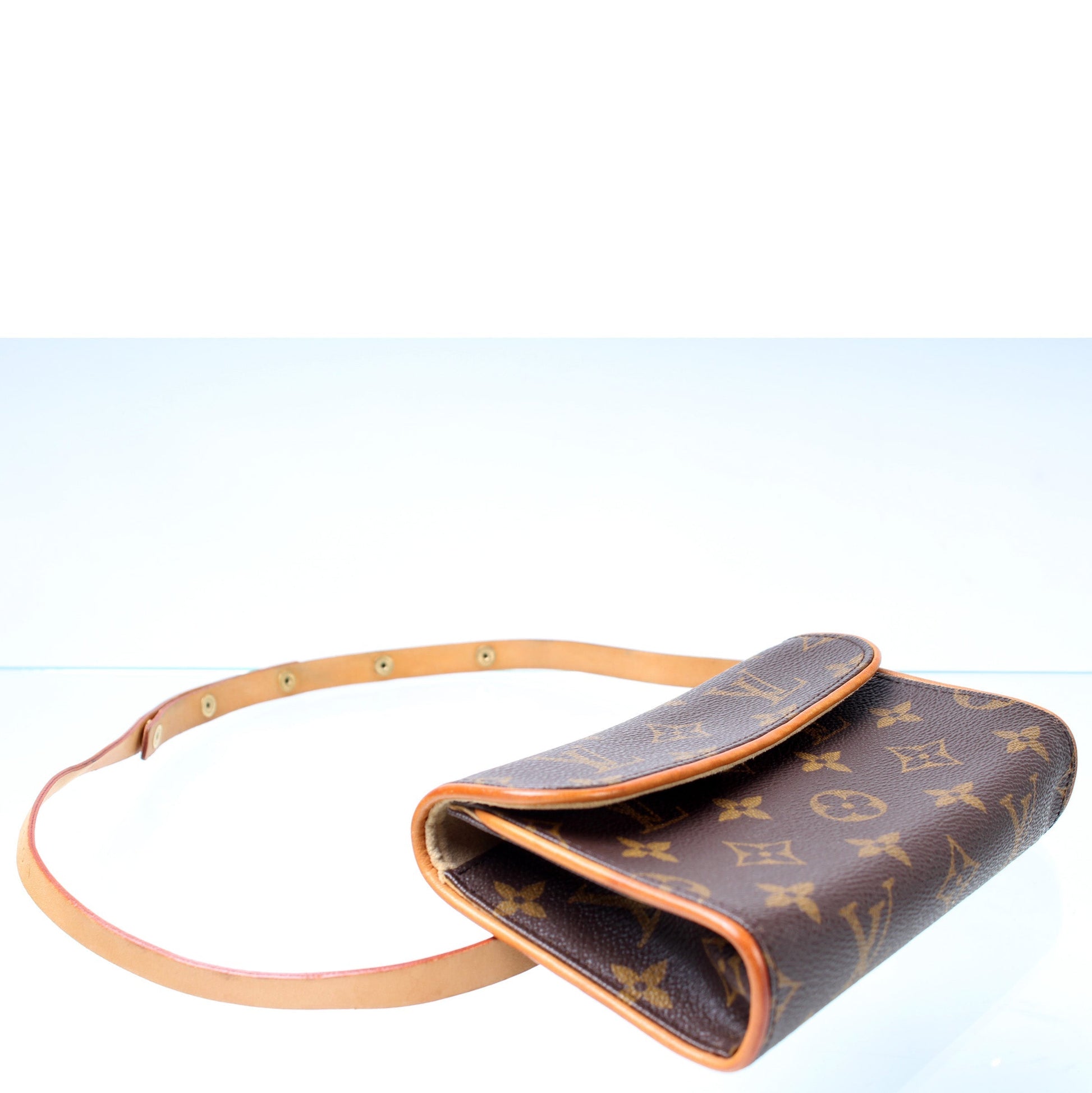 Louis Vuitton Pochette Florentine Monogram Clutch Bag Monogram 2