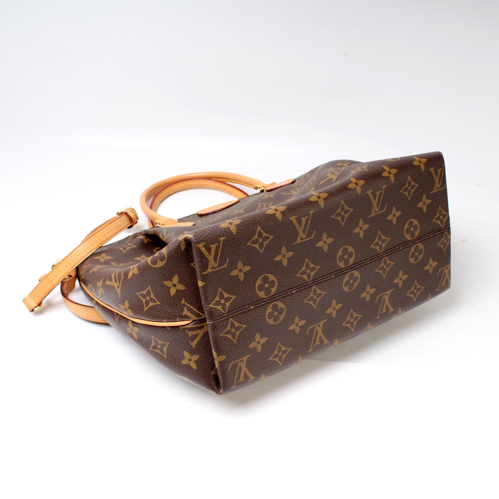 Louis Vuitton Turenne Monogram MM Handbag Monogram 17