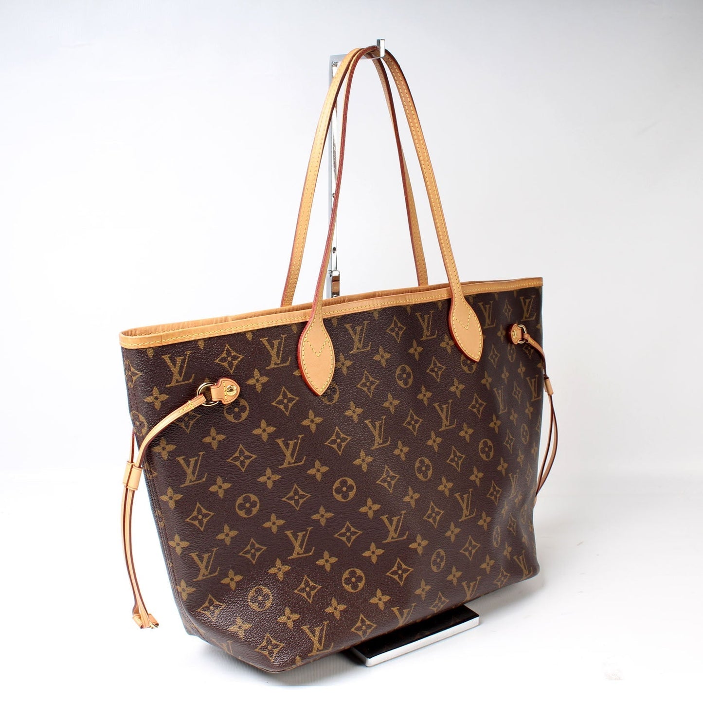 Louis Vuitton Neverfull MM Monogram Tote Bag Monogram 96