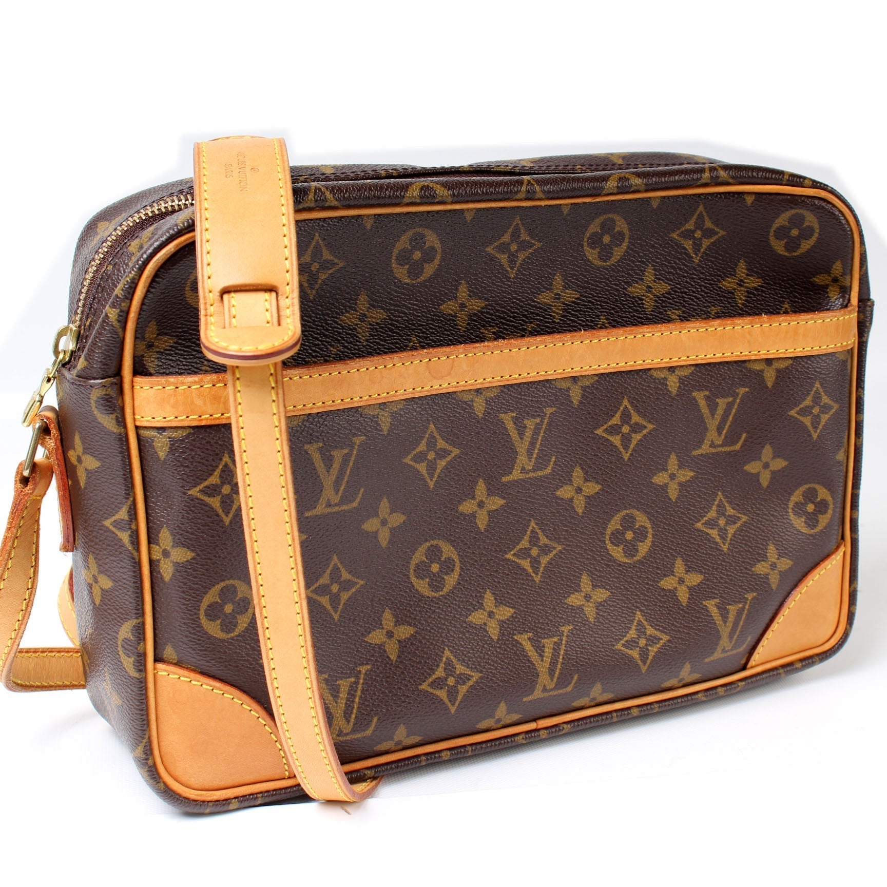 Louis Vuitton Trocadero 30 Monogram Handbag 30 Monogram