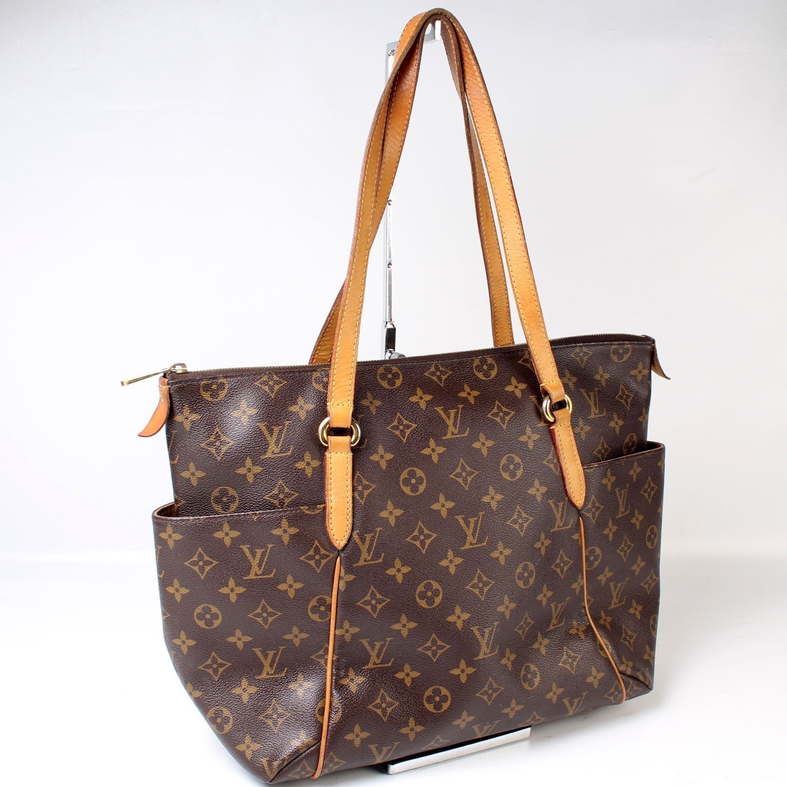 Louis Vuitton Totally Monogram MM Handbag Monogram Ca541D63