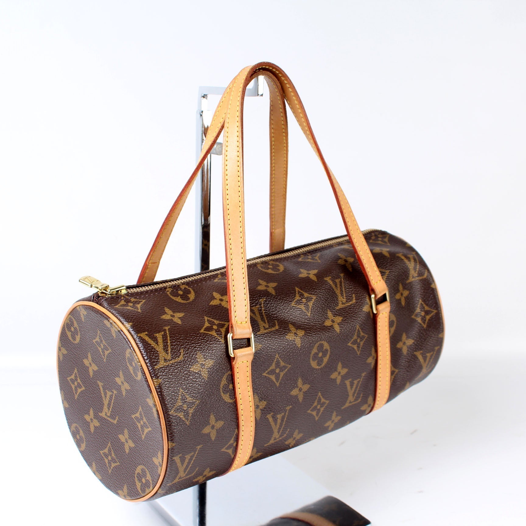 Louis Vuitton Papillon 26 10.5 Monogram Handbag