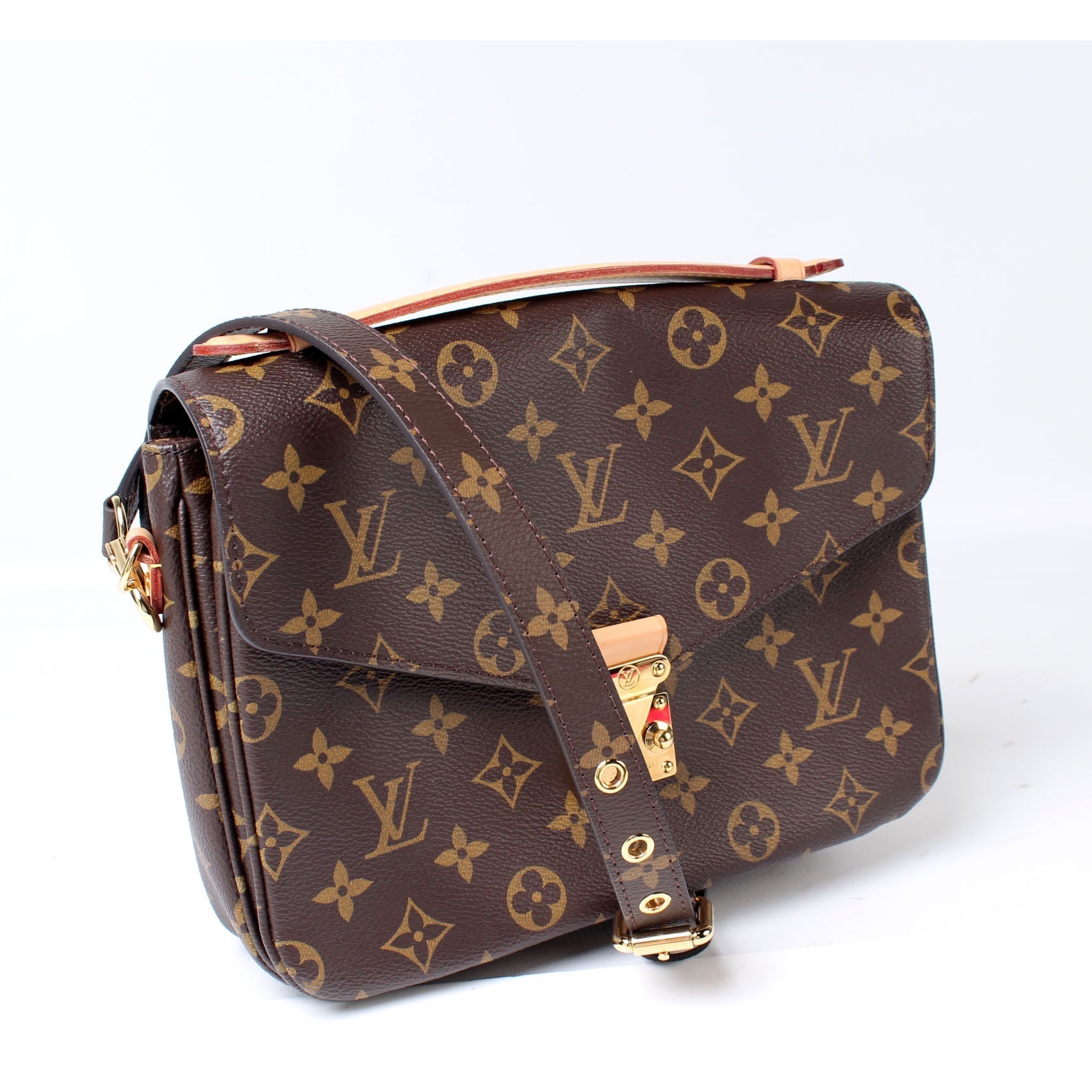Louis Vuitton Pochette Metis Monogram Clutch Bag Monogram 19