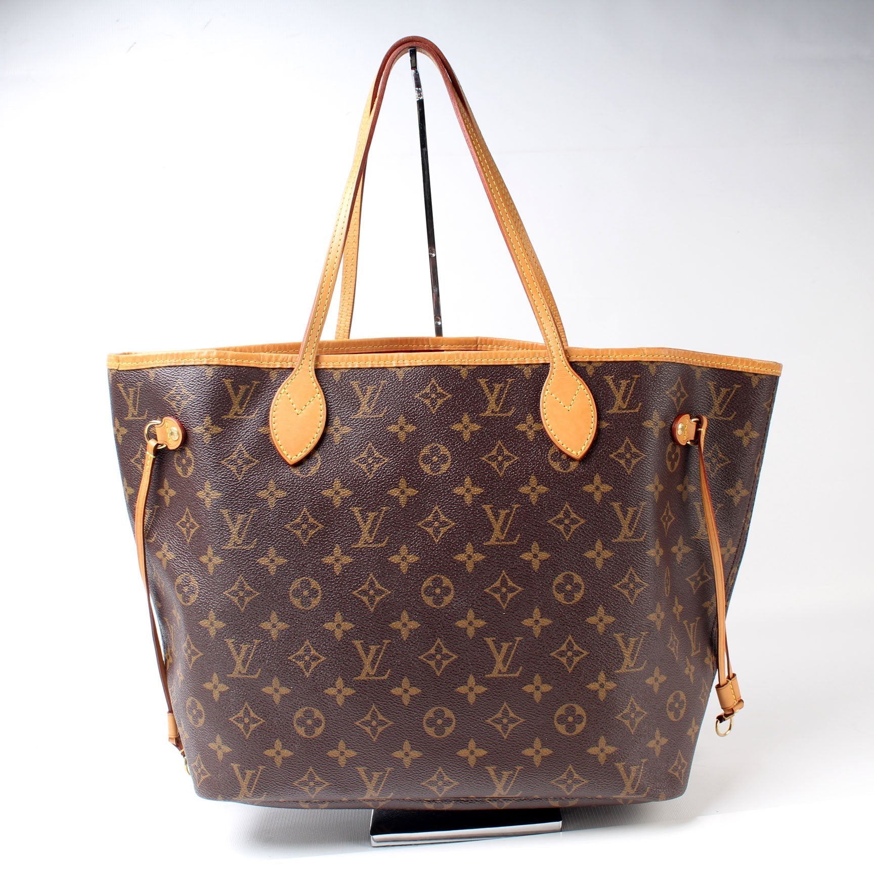 Louis Vuitton Neverfull MM Monogram Tote Bag Monogram 119