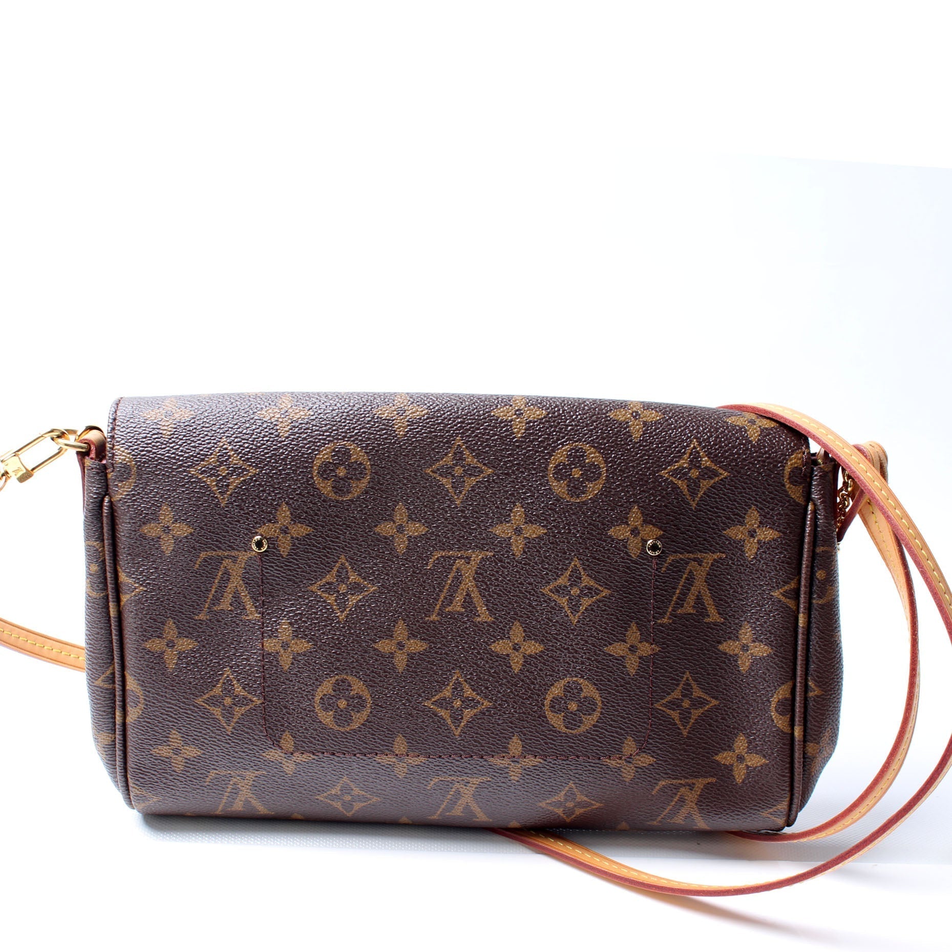 Louis Vuitton Favorite MM Monogram Handbag Monogram 40