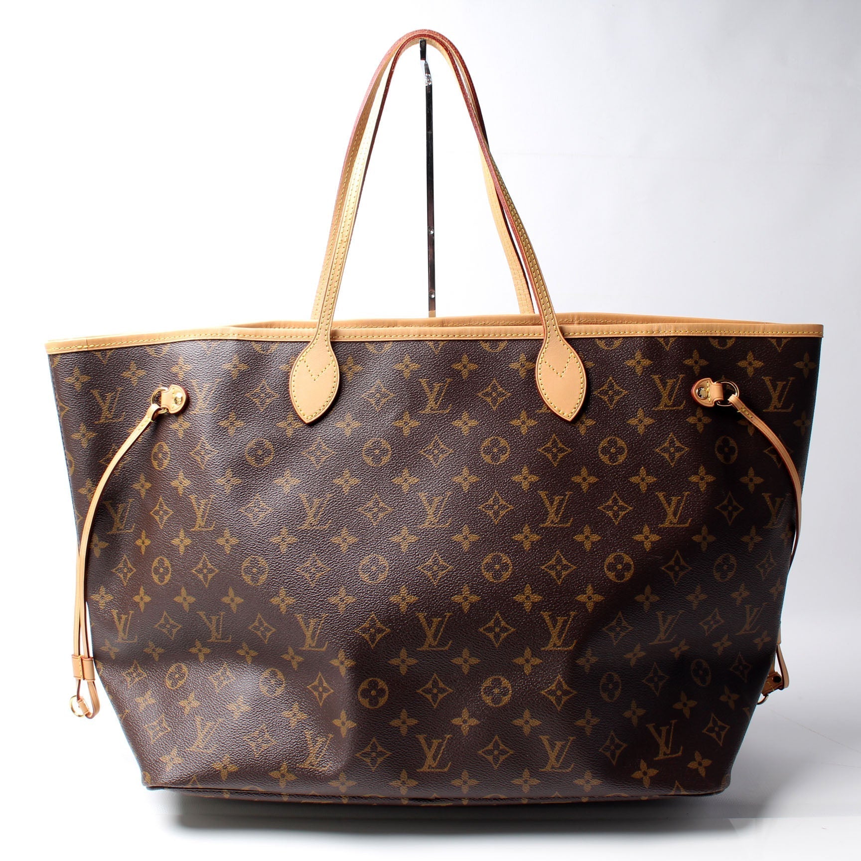 Louis Vuitton Neverfull GM Monogram Tote Bag Monogram 37