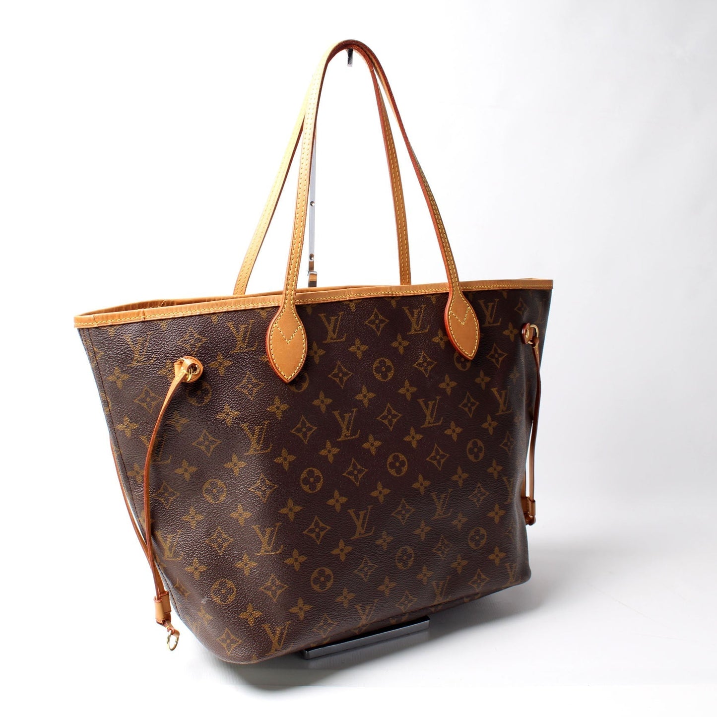 Louis Vuitton Neverfull MM Monogram Tote Bag Monogram 138
