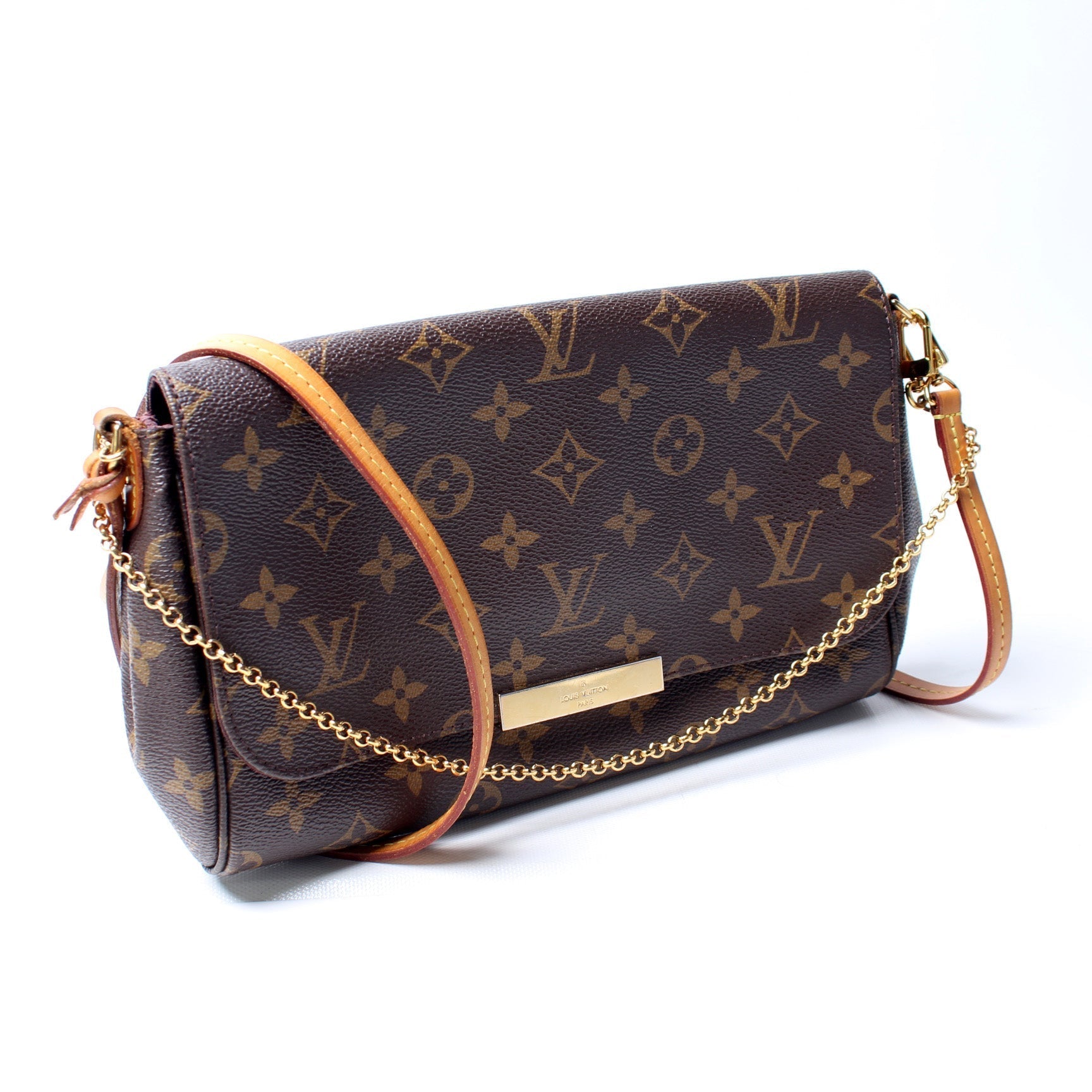 Louis Vuitton Favorite MM Monogram Handbag Monogram 39
