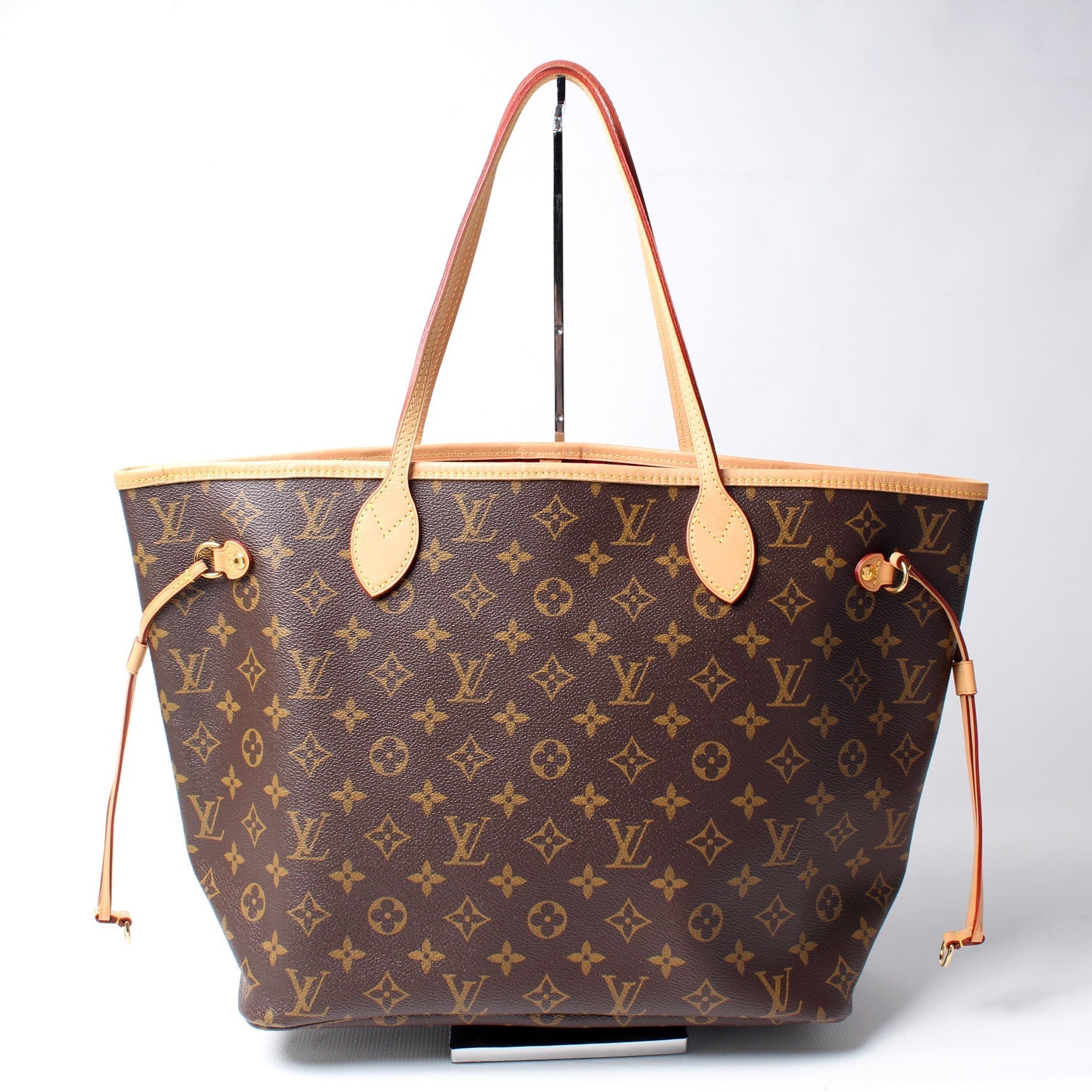 Louis Vuitton Neverfull MM Monogram Tote Bag Monogram 153