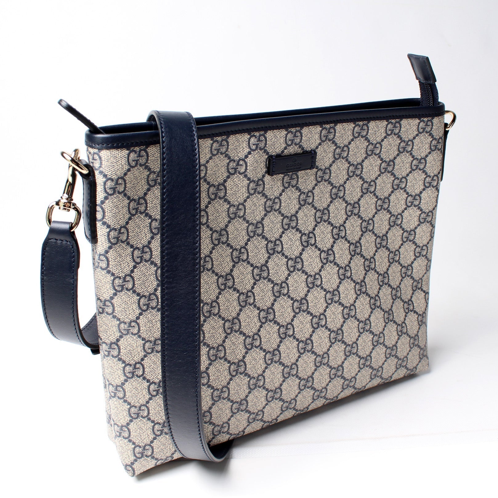 Gucci GG Supreme Crossbody Bag Crossbody 3