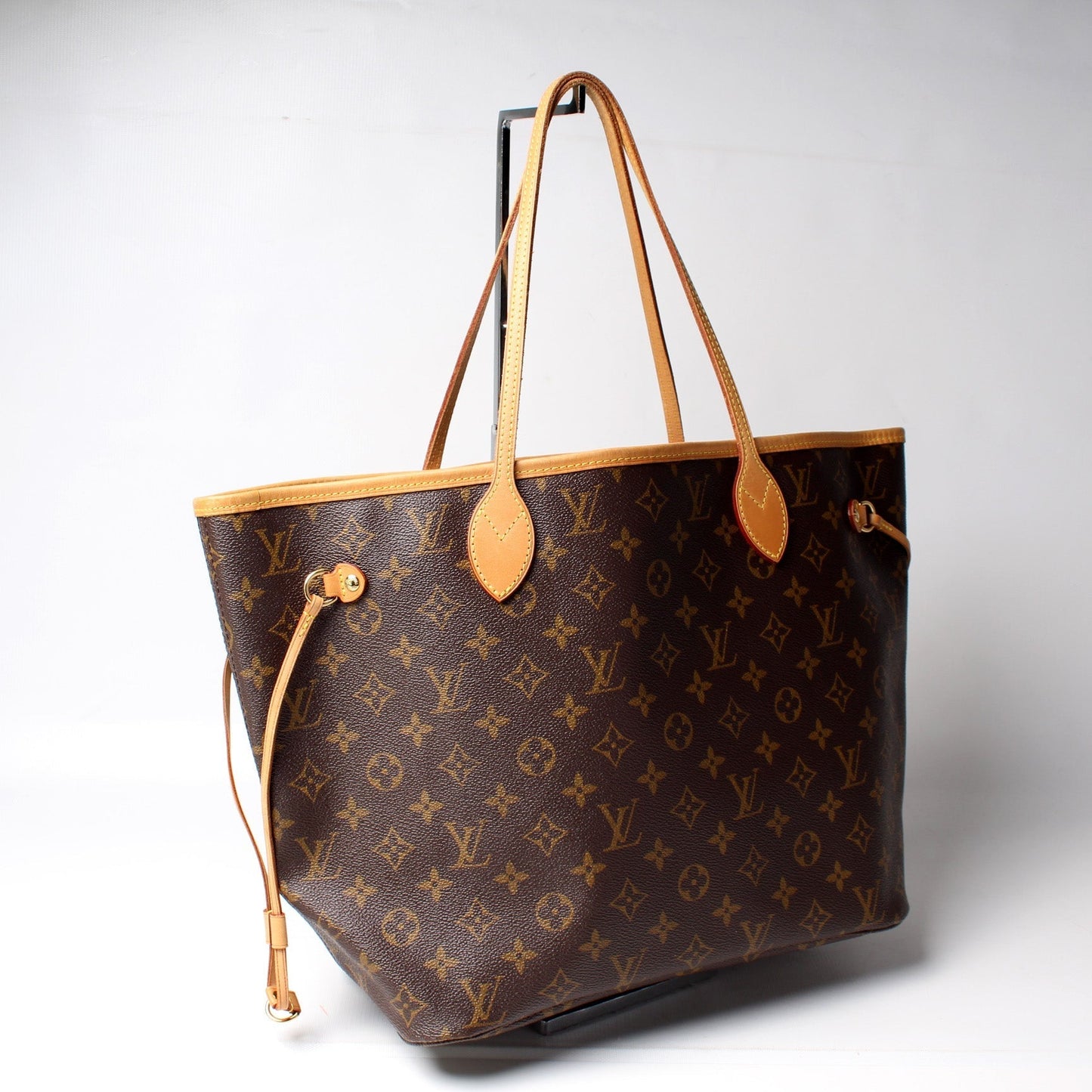 Louis Vuitton Neverfull MM Monogram Tote Bag Monogram 174