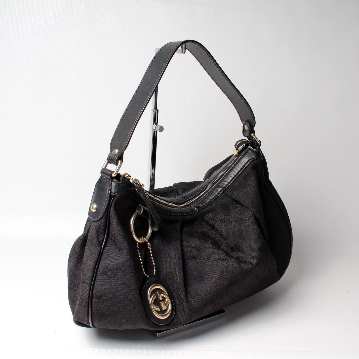 Gucci Sukey Canvas Medium Shoulder Bag Medium 3