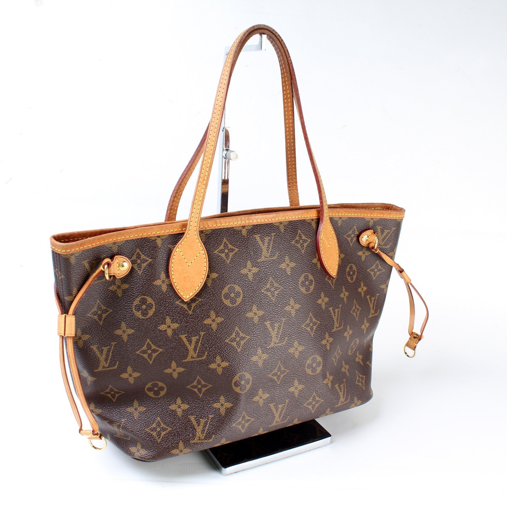 Louis Vuitton Neverfull PM Monogram Tote Bag Monogram 22