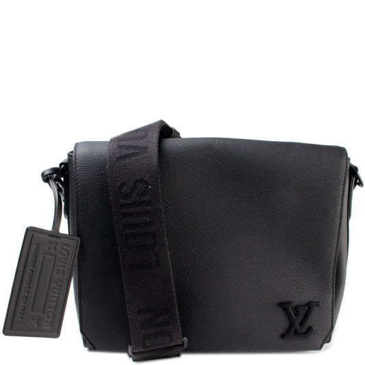 Louis Vuitton Messenger Aerogram Crossbody Bag