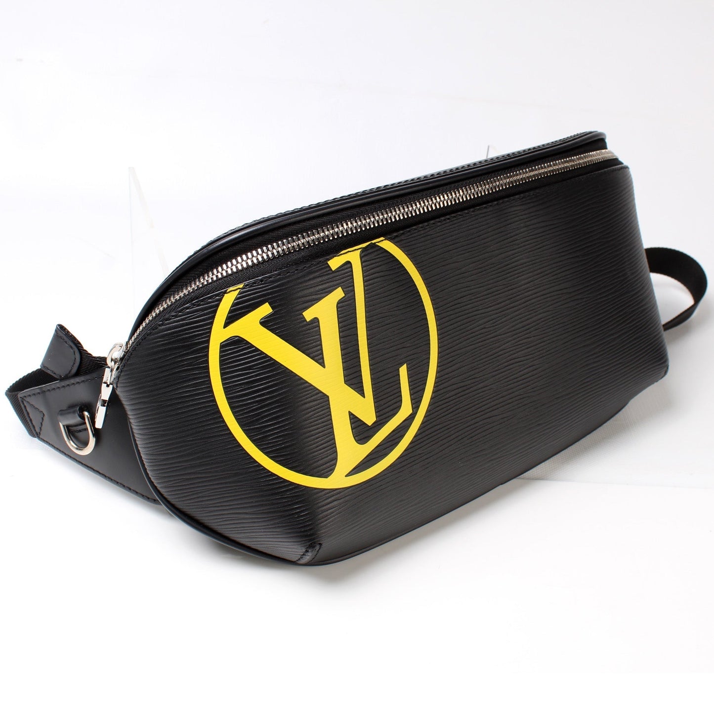 Louis Vuitton Bumbag Circle Epi Handbag