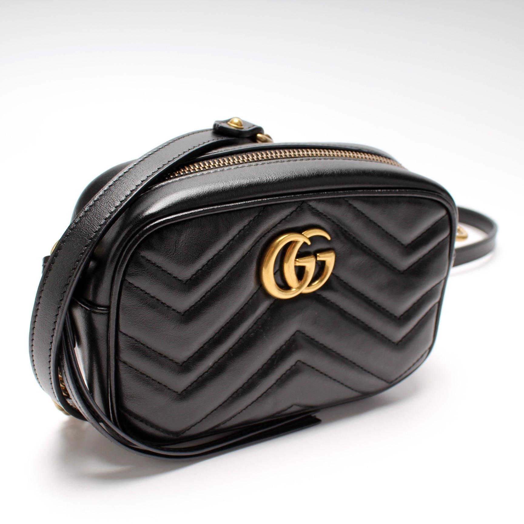 Gucci Marmont Camera Bag Mini Travel Bag
