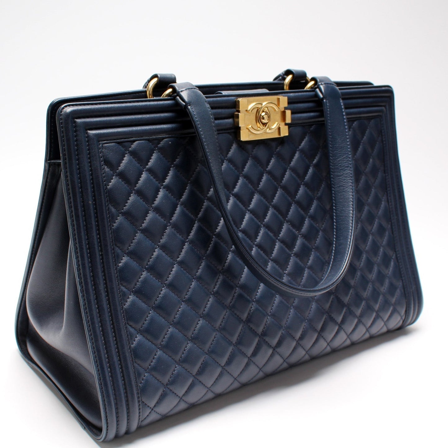 Chanel Boy Shopping 21M Tote Bag
