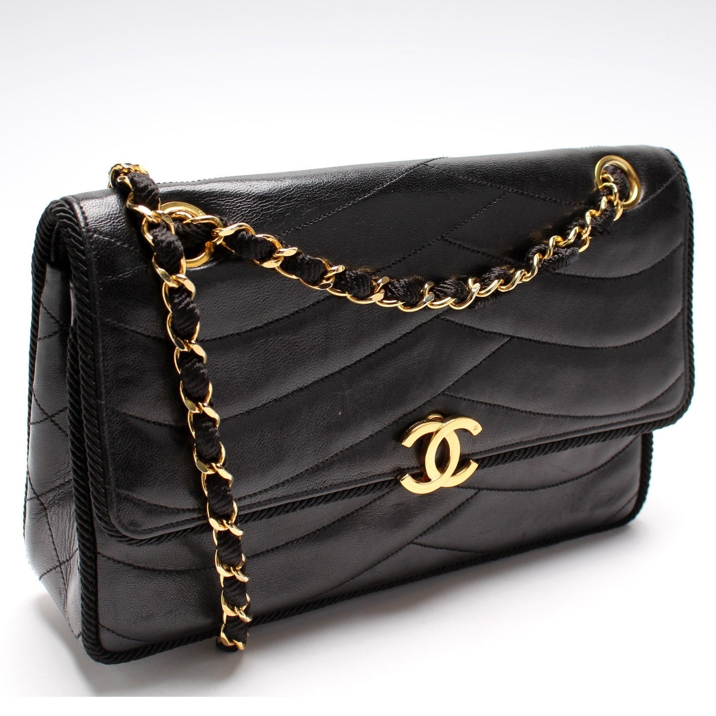 Chanel Scallop Quilted Flap Lambskin Handbag