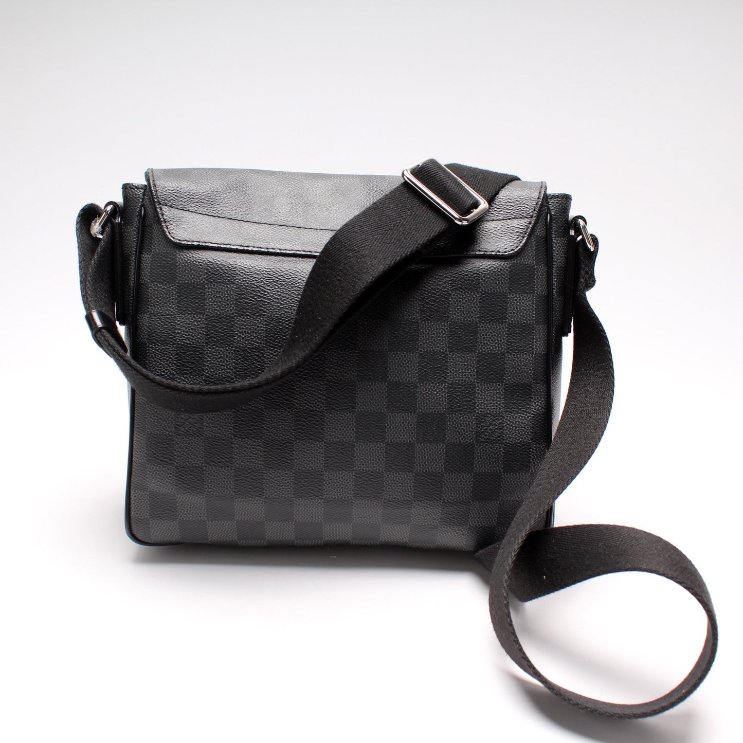 Louis Vuitton District PM Graphite Damier Handbag Graphite 2