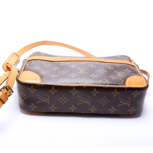 Louis Vuitton Trocadero 27 Monogram Handbag Monogram 31