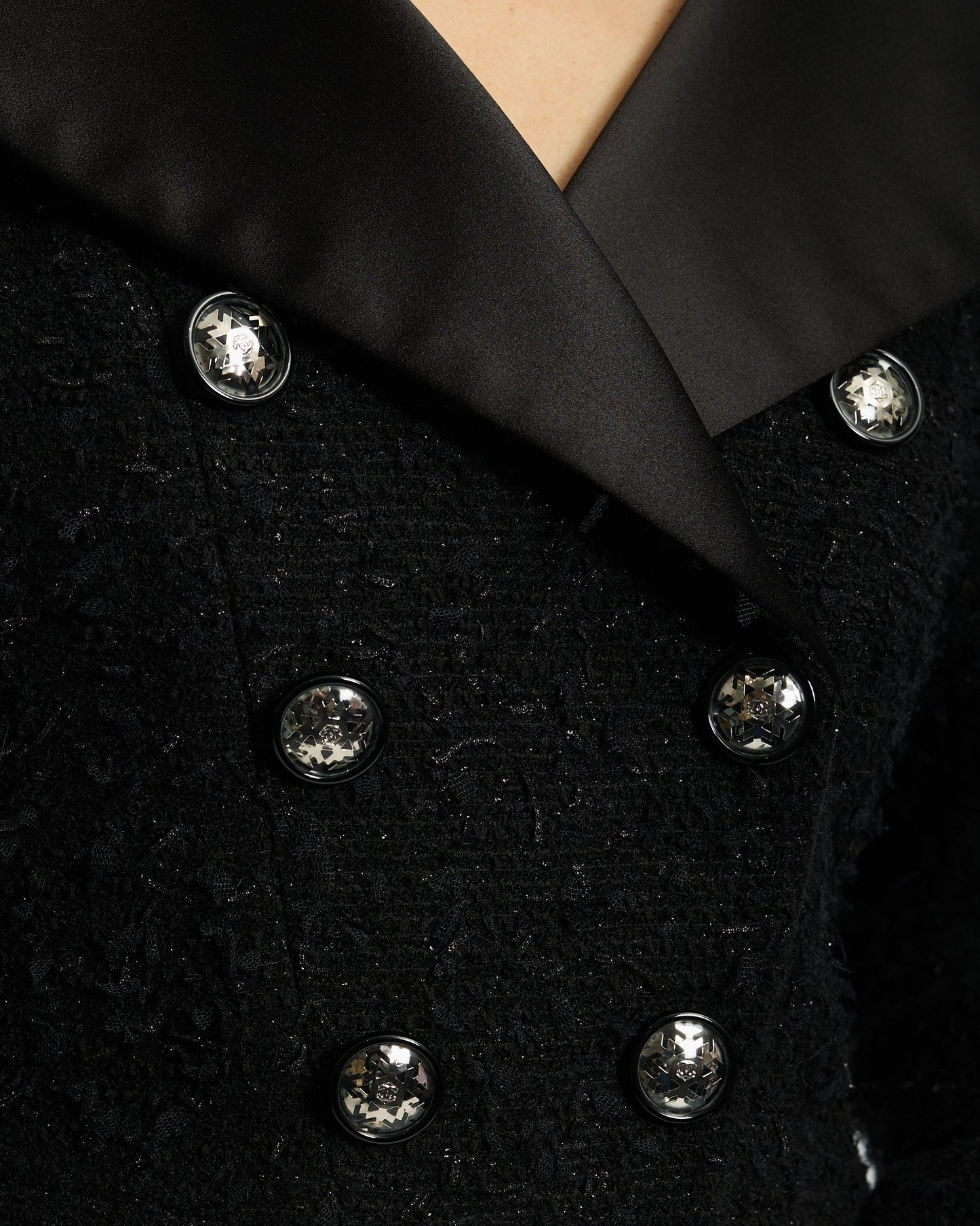 Chanel *HOT* 19/K Black Metallic Tweed Cropped Blazer with Satin Collar and Snowflake Buttons Details Size FR 38 (UK 10) RRP £5,800 Accessory