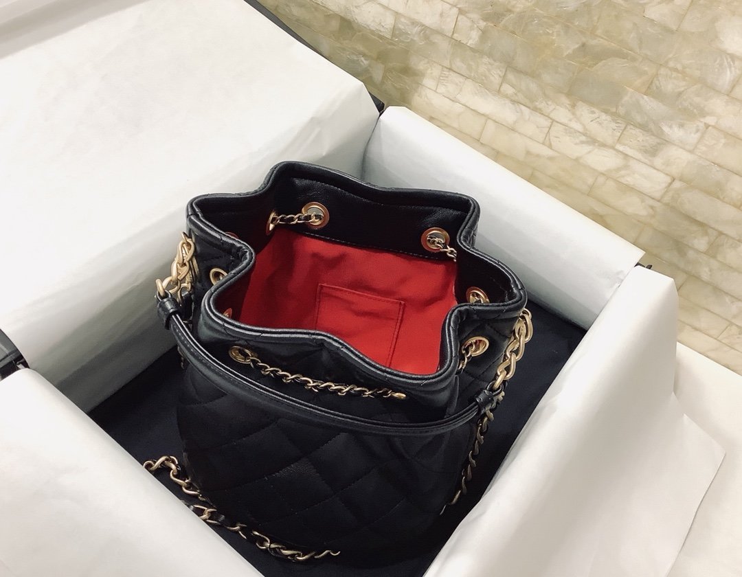 CHL Classic Toned Hardware 7.8in Black Gold Bucket Bag