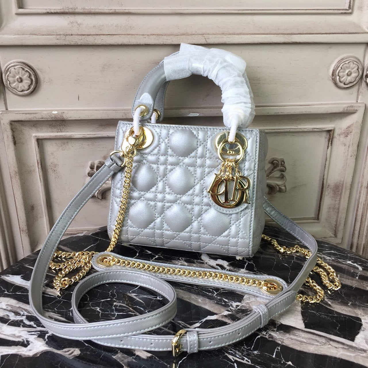 Lady Toned Hardware Cd Gold Silver Mini Chain Travel Bag