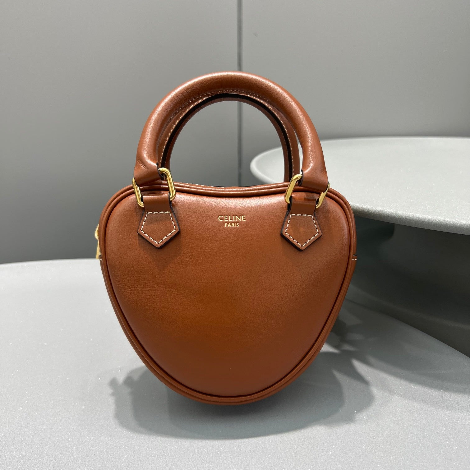 Top Quality Top Quality Heart For Women Brown Medium Travel Bag