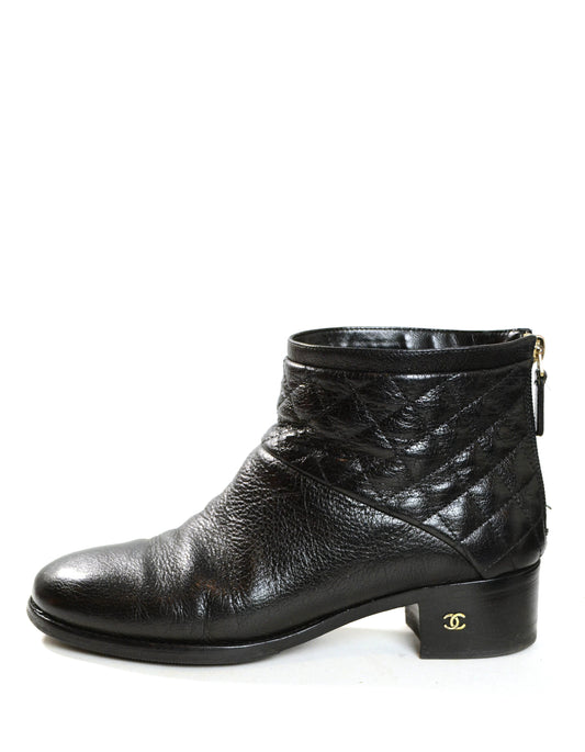 Chanel Black Quilted Leather Ankle Booties sz 38.5 Accessory