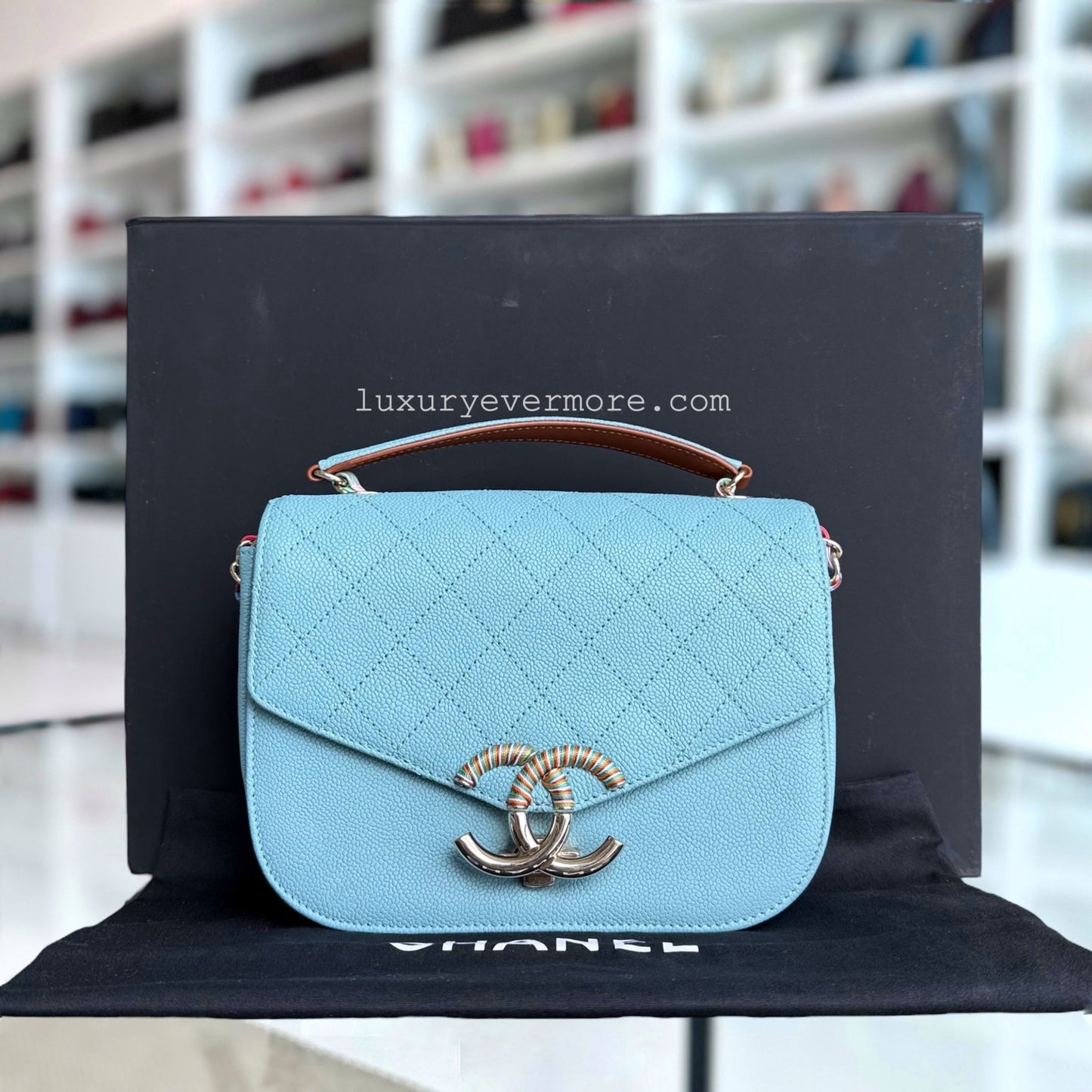 Chanel Coco Curve Cuba - Caviar Light Shoulder Quilted Blue Shoulder Bag