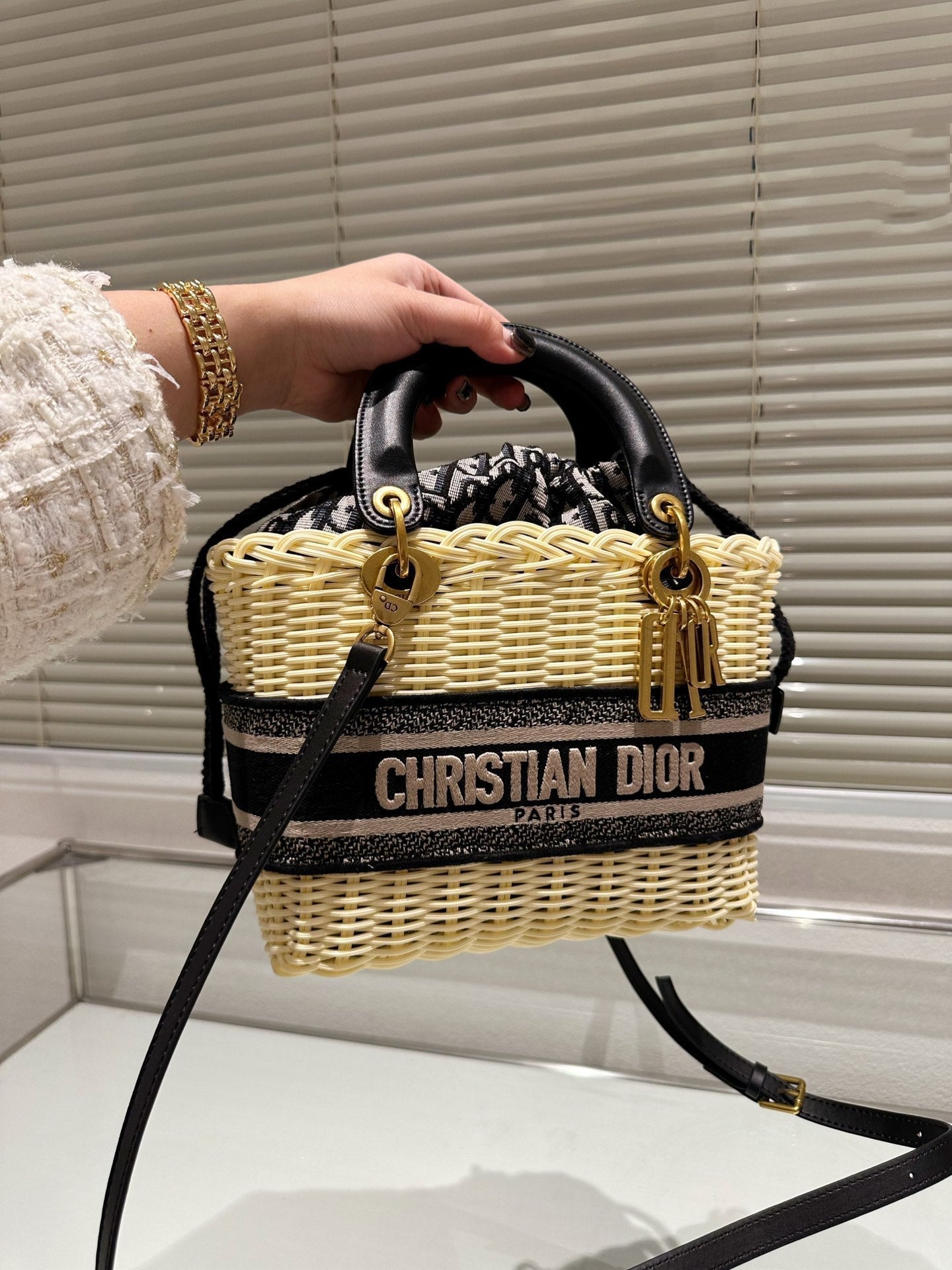 EN - Luxury DIR 374 Travel Bag