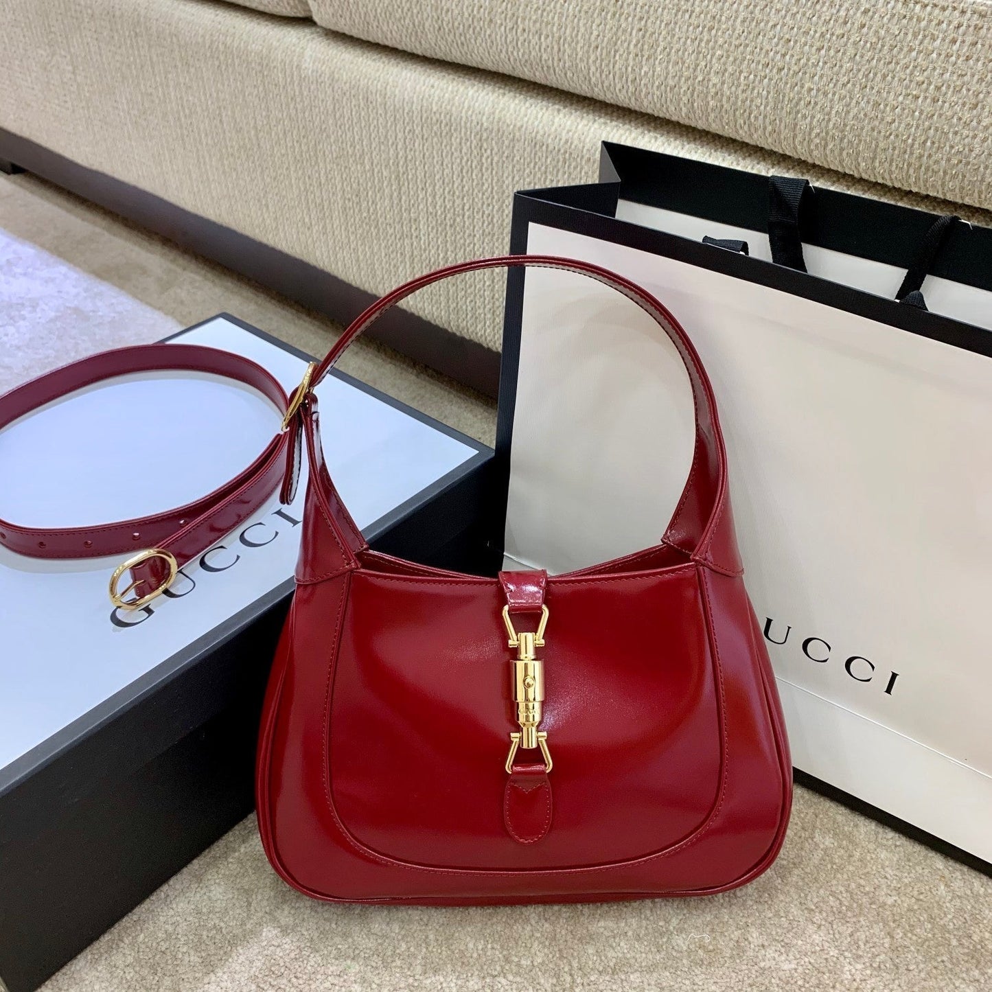 gg Jackie 10.8in 27cm gg Red Small Shoulder Bag