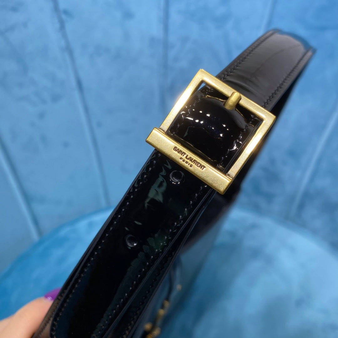 YSL Saint Laurent Le 5 Ã 7 Smooth Shoulder Bag