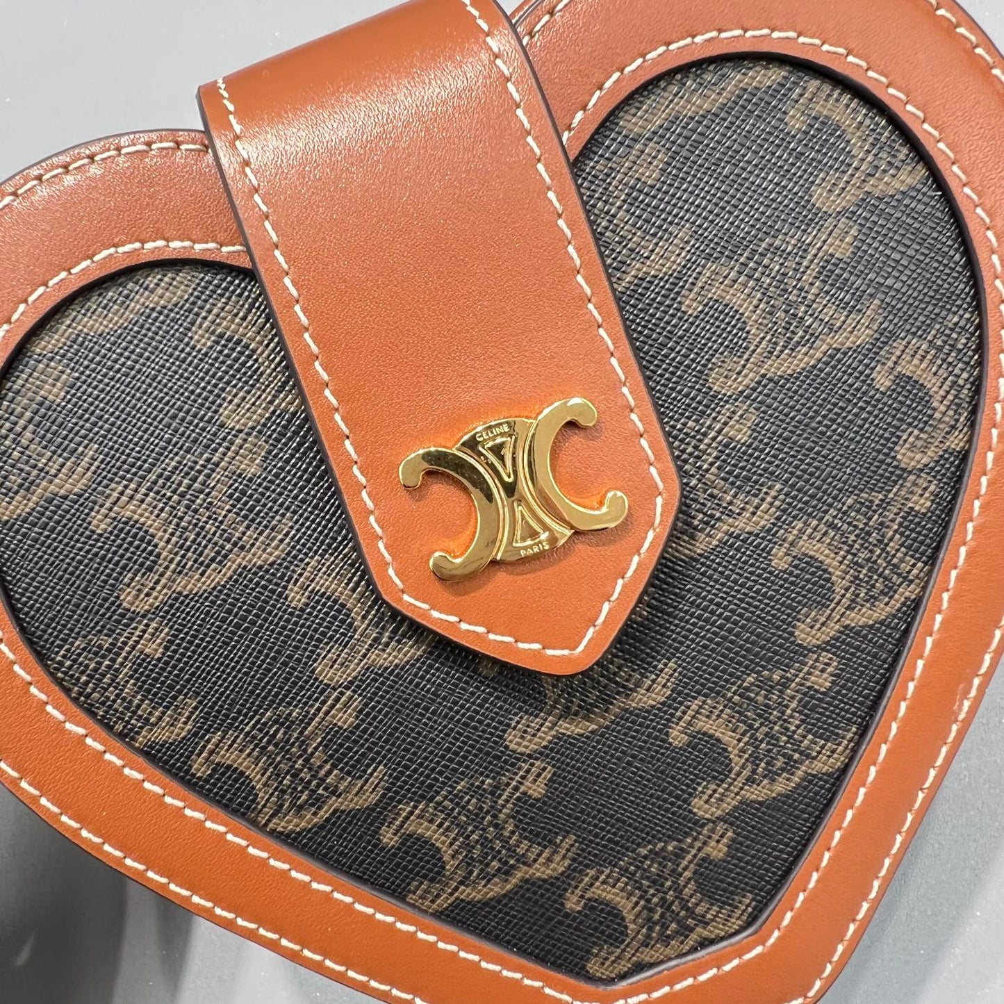 Top Quality Heart Tambour In Triomphe For Canvas Tan Travel Bag 198212Bzj04Lu 7852
