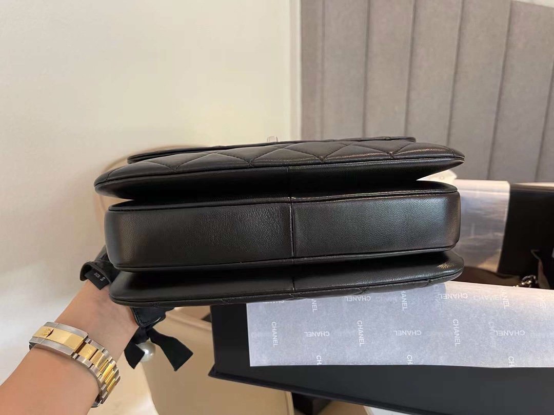 CHL Classic Top Qualityap Hardware Black Silver Flap Travel Bag