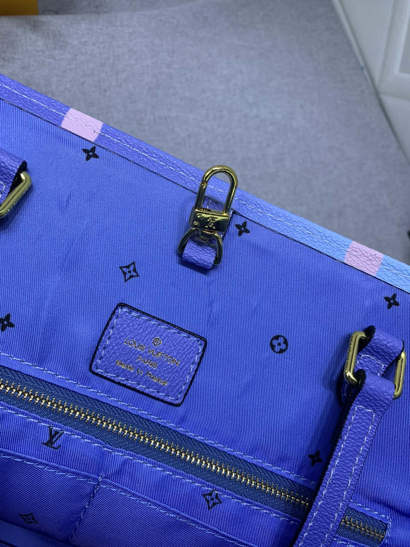 EN - Luxury LUV 748 Travel Bag