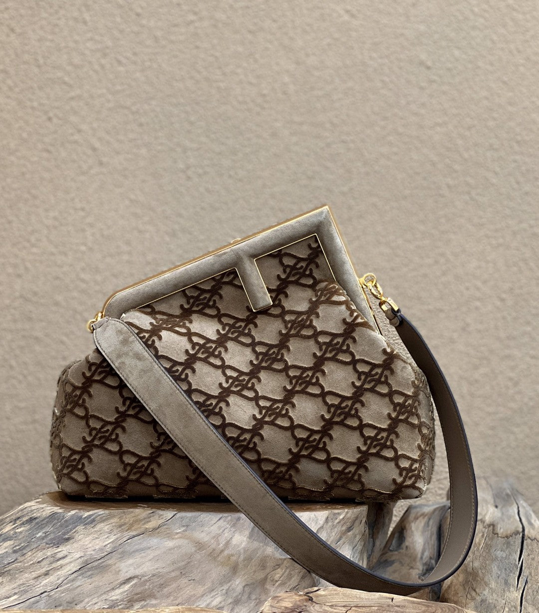 Fi First Metop Qualityum Gray Bag For Travel Bag