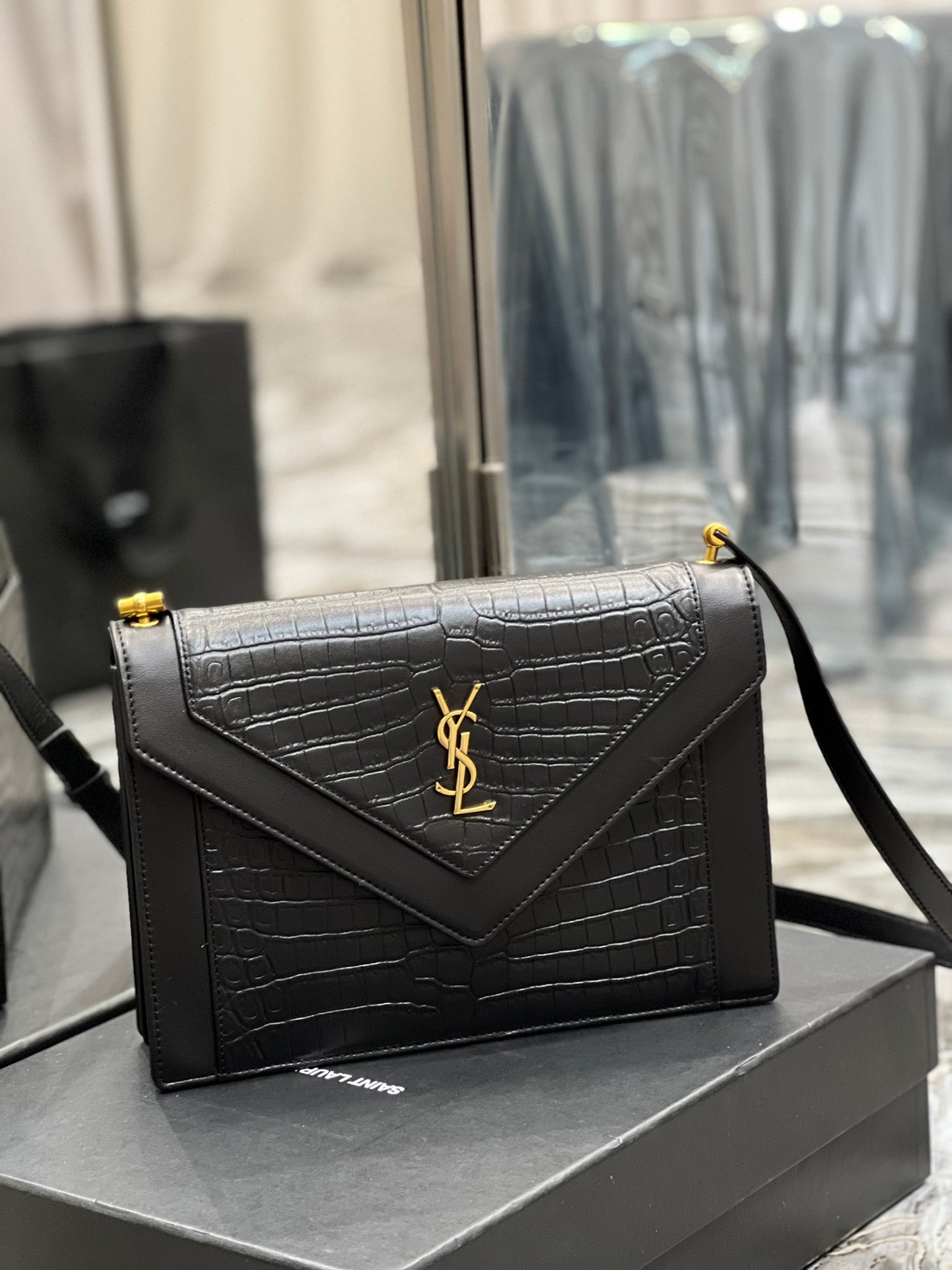 YSL Saint Laurent Gaby Toned Hardware 10in 26cm Black Gold Satchel Bag Ysl 695724Dzeuw1000