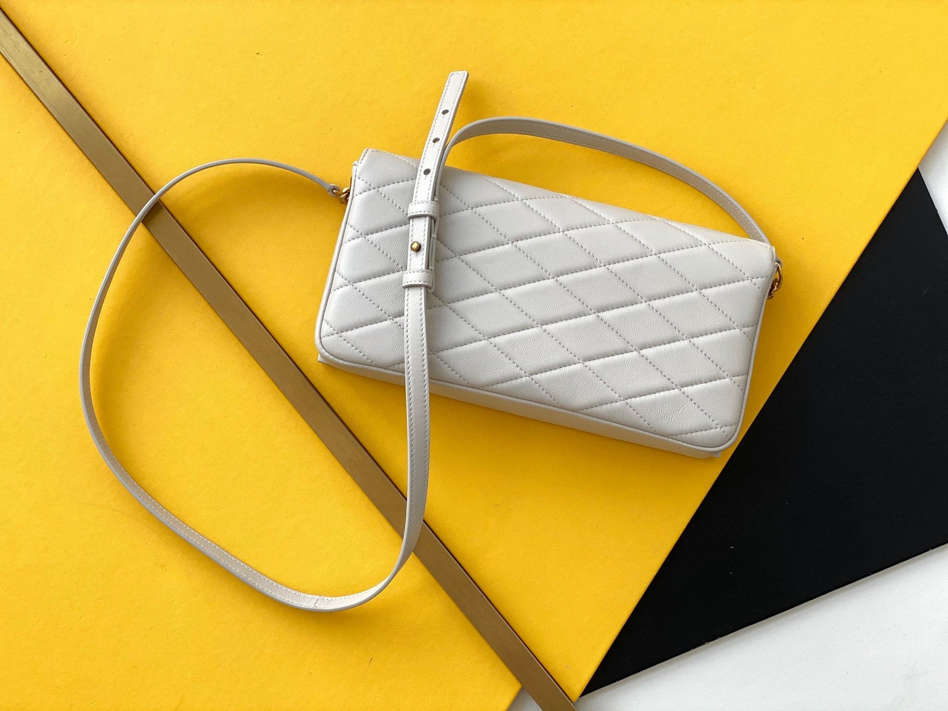 YSL Saint Laurent Kate 99 Hardware 10in 26cm White Gold Chain Handbag