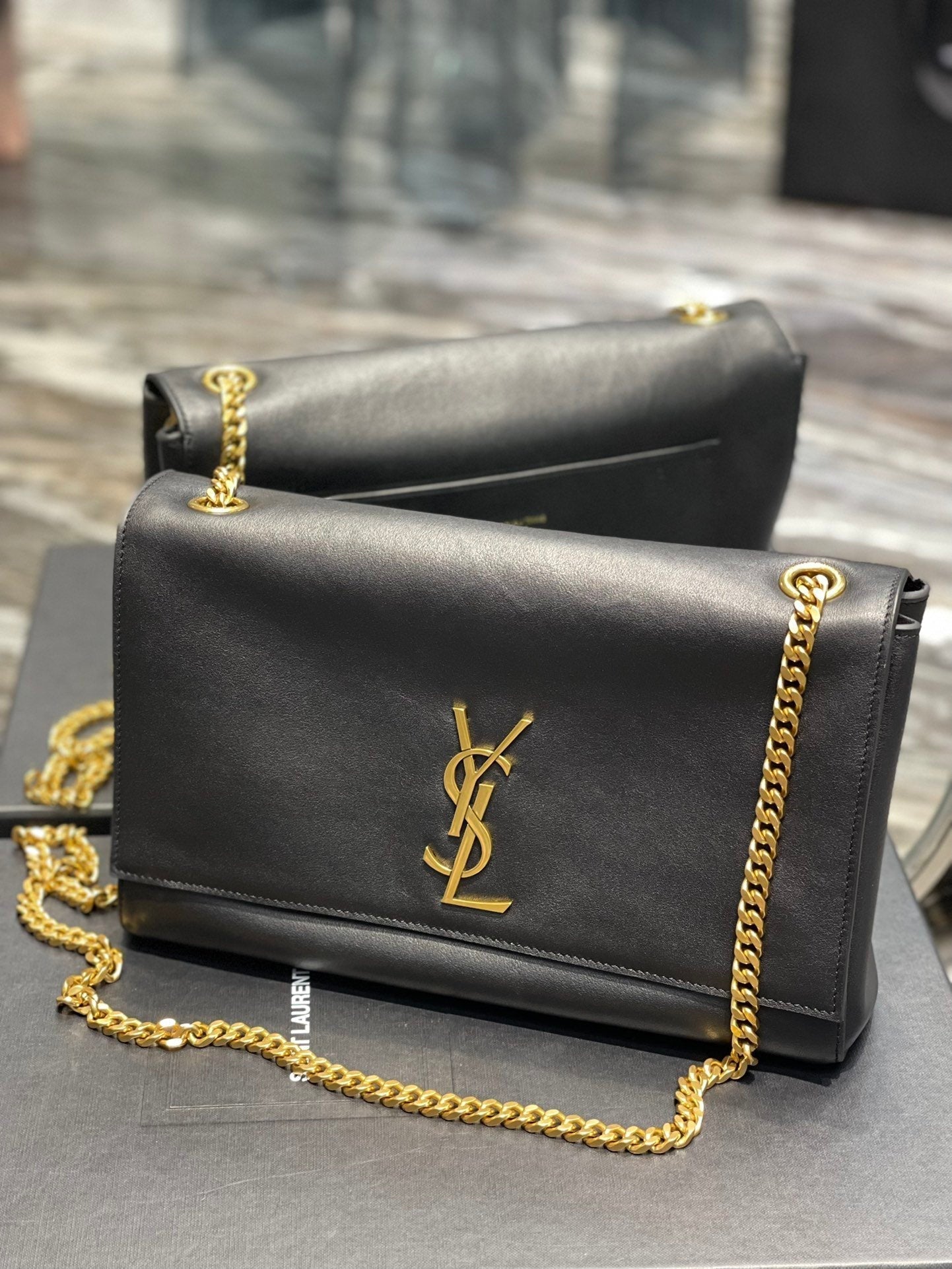 YSL Saint Laurent YSL Top Quality Kate Metop Qualityum Reversible Suede Black Travel Bag