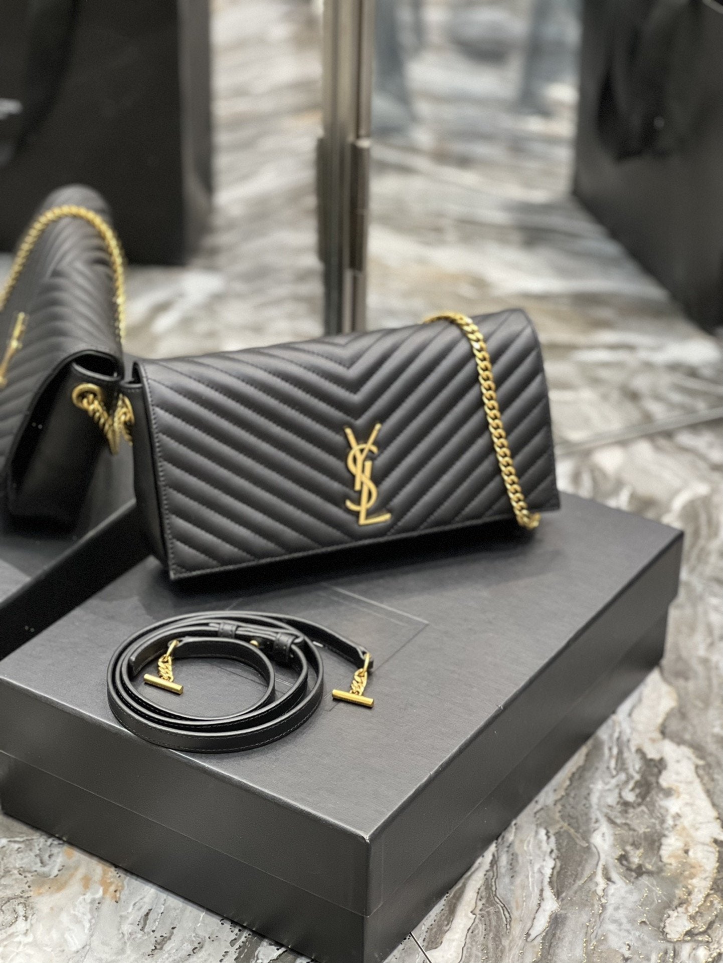 YSL Saint Laurent Kata 99 Hardware 10in 26cm Black Gold Chain Handbag