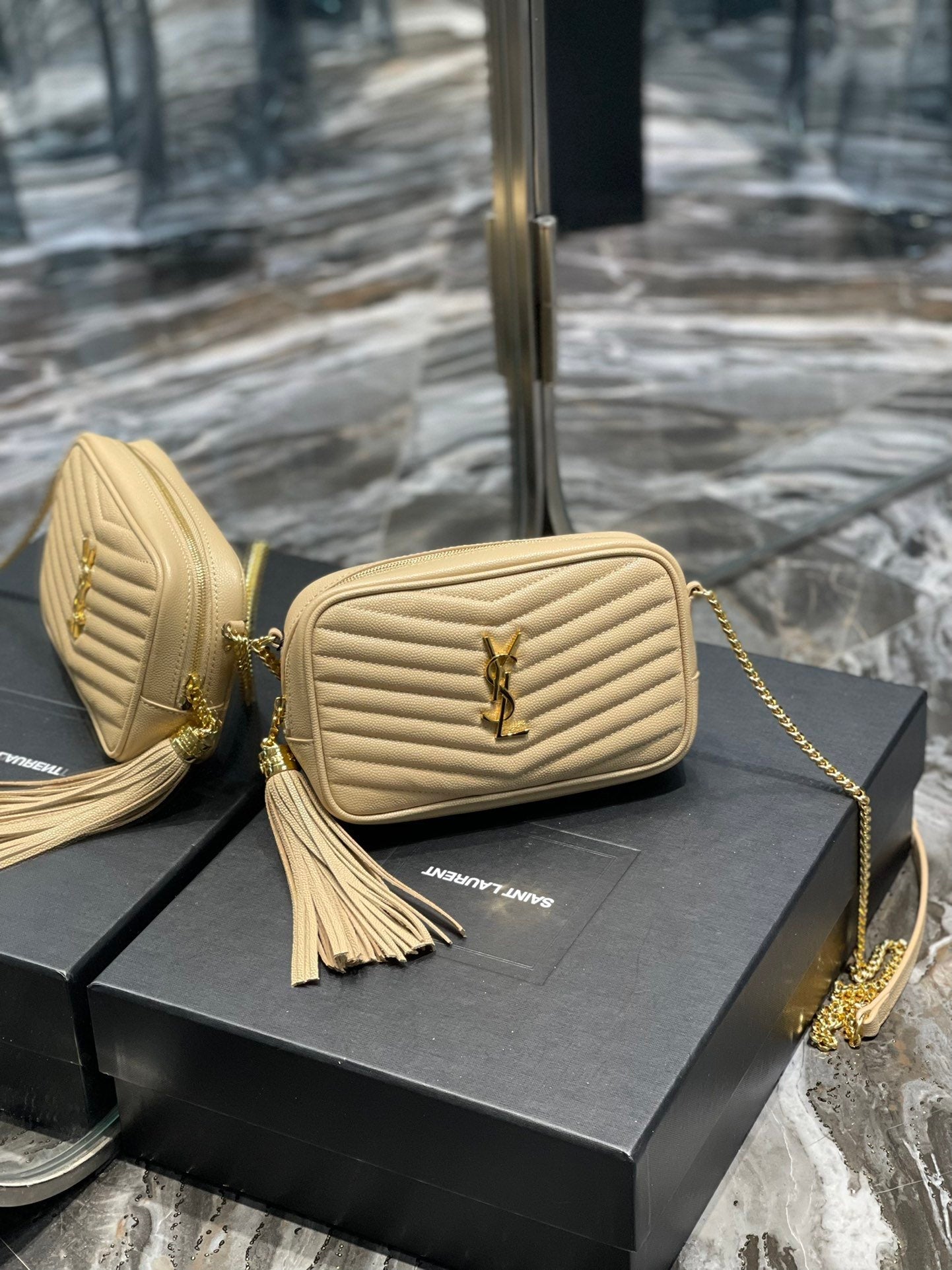 YSL Saint Laurent Lou Hardware 7in 19cm Grain De Poudre Quilted Beige Gold Mini Bag